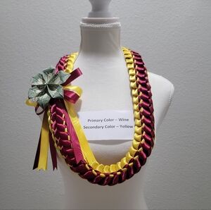 Graduation Money Lei